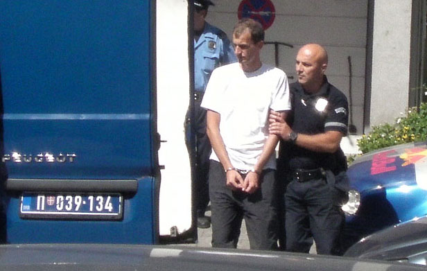 Сатаром усмртио супругу, па проглашен неурачунљивим